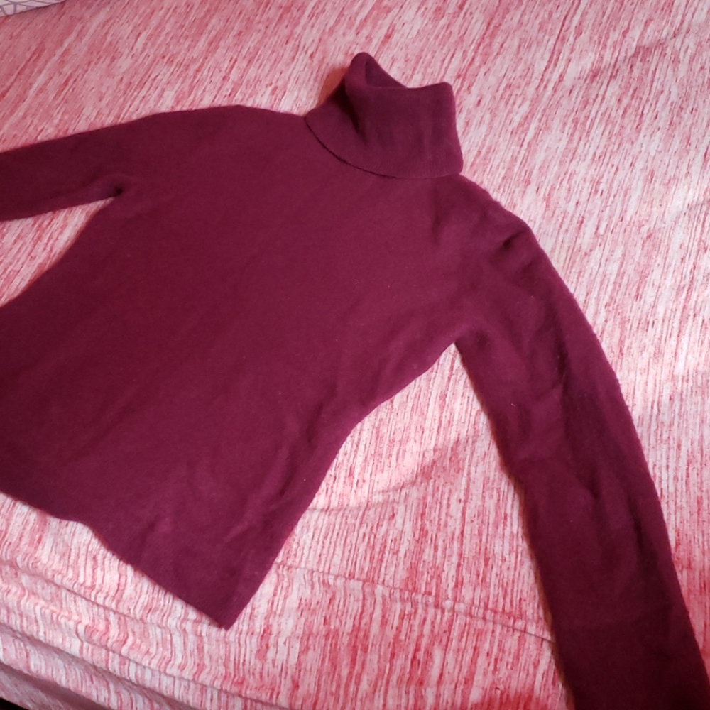 Sweater - Picture 3 of 3